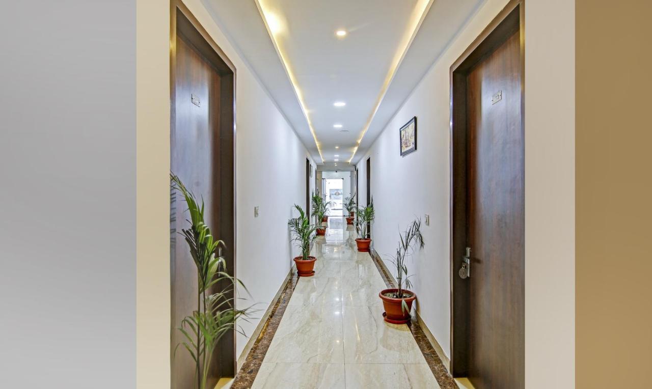 Готель Treebo Royal Empire Adarsh Nagar, Чандігарх Екстер'єр фото