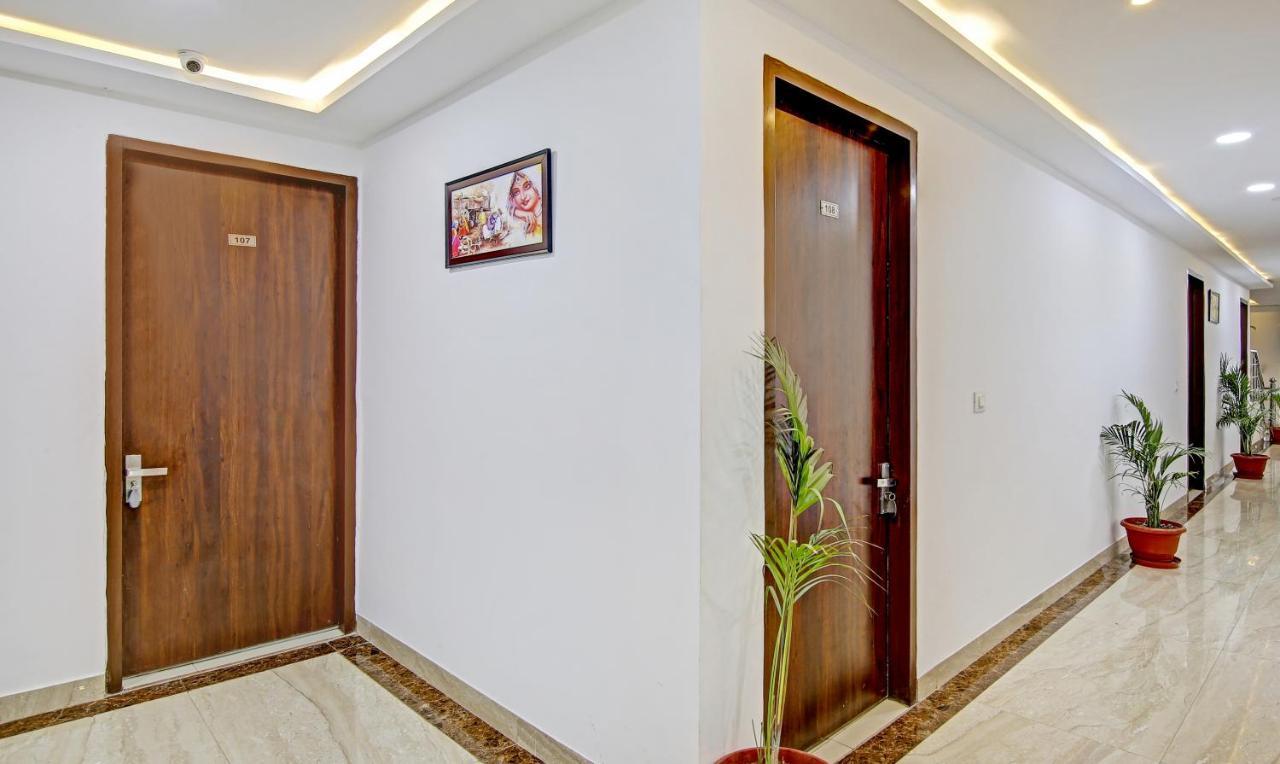 Готель Treebo Royal Empire Adarsh Nagar, Чандігарх Екстер'єр фото